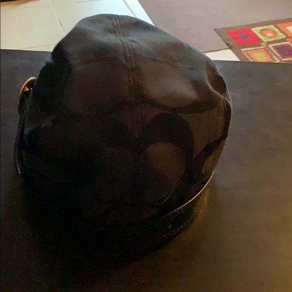Coach hat - Picture 2 of 5